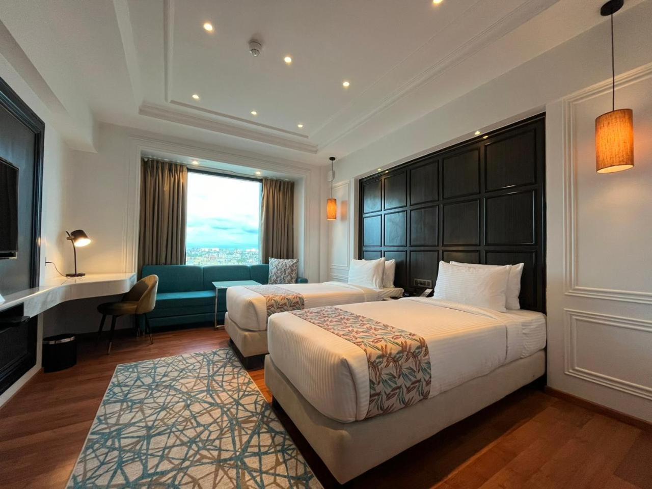 Hotel Soot Калькутта Экстерьер фото